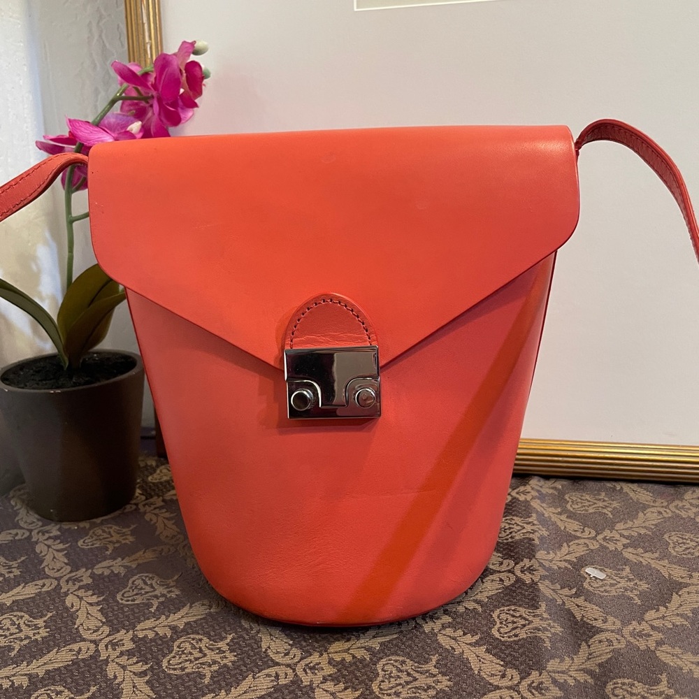 Elegant Loeffler Randall Light Pink Leather Shoulder Bag